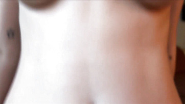 A lábujjait szopogatta a tündéri mostohahúgom miközben én keféltem a szűk pináját Thumb